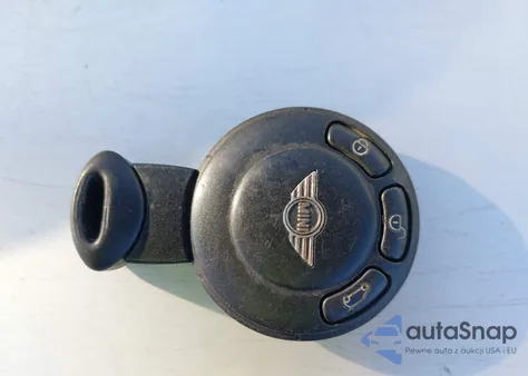 2007 Mini Cooper S from USA, damaged, VIN WMWMF73517TT80794